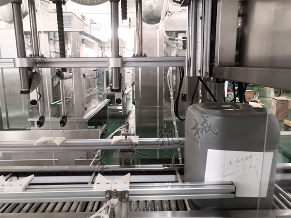 桶裝液體肥料自動(dòng)化包裝流水線定制